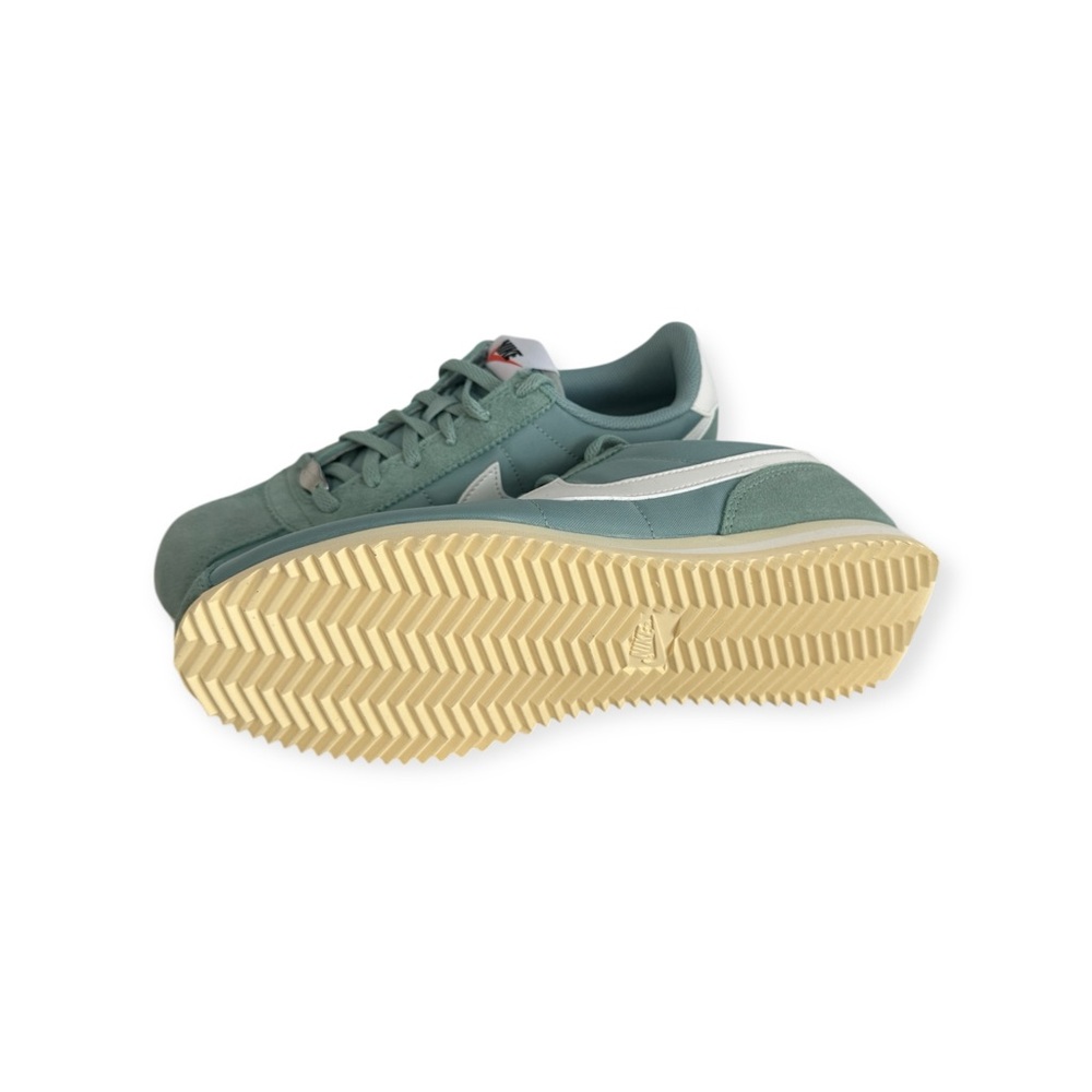 Nike Cortez NEW Classic Green and White Sneakers - Picture 5 of 5